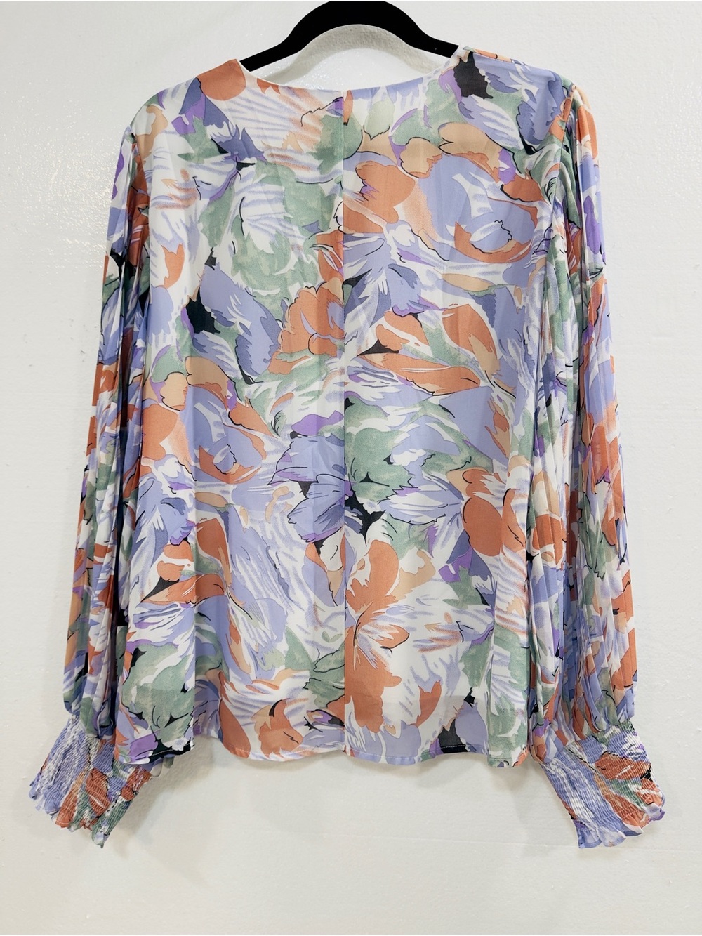 Entro Floral V-Neck Blouse Size L Pastel Lavender Peach Balloon Sleeve - Picture 5 of 16